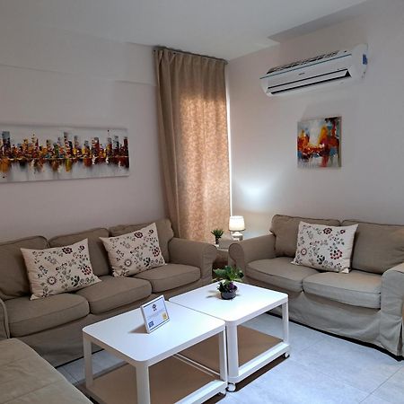 Albert'S Apartment St Lazarus 402 B - First Floor Larnaca Esterno foto