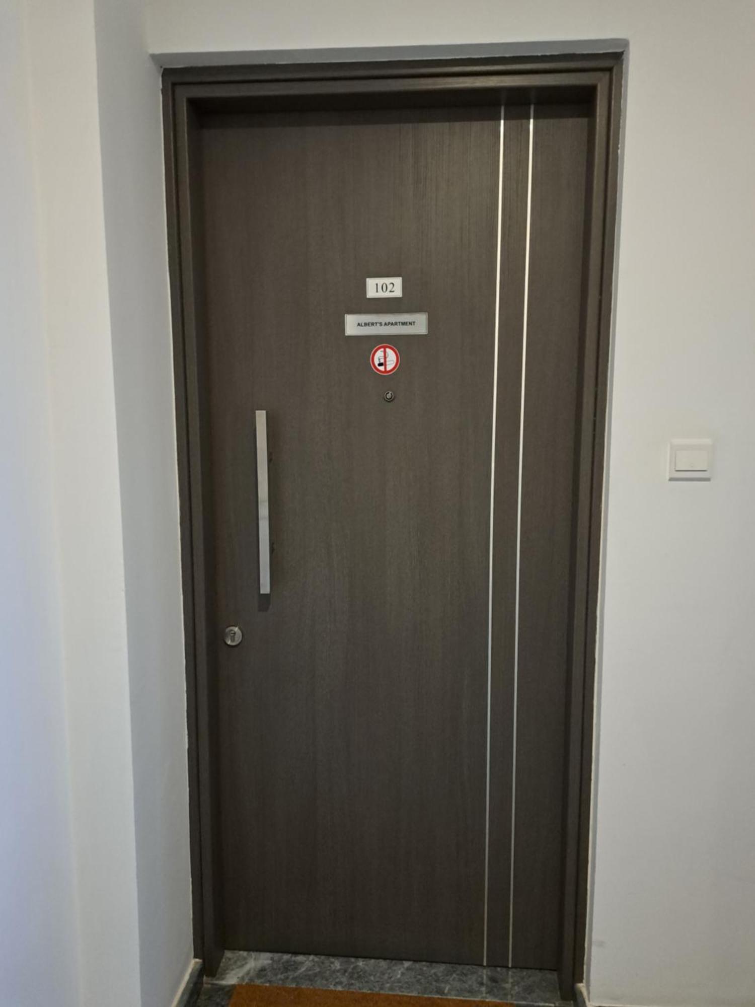 Albert'S Apartment St Lazarus 402 B - First Floor Larnaca Esterno foto