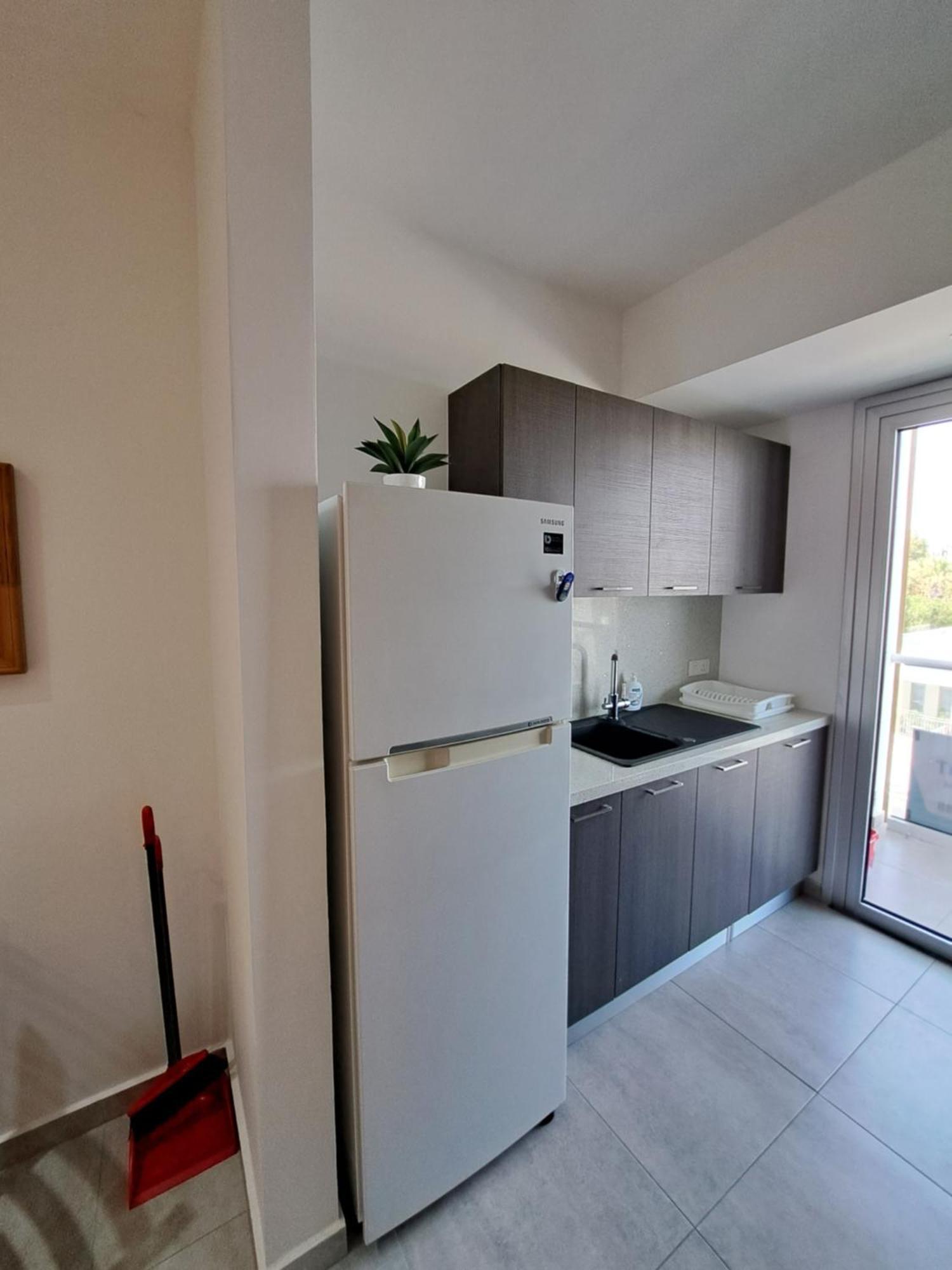 Albert'S Apartment St Lazarus 402 B - First Floor Larnaca Esterno foto