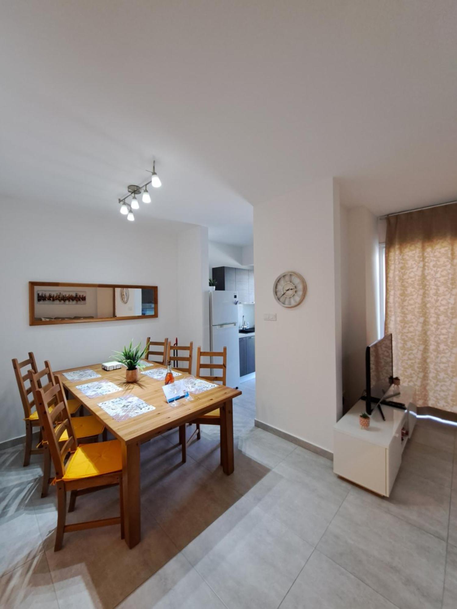 Albert'S Apartment St Lazarus 402 B - First Floor Larnaca Esterno foto