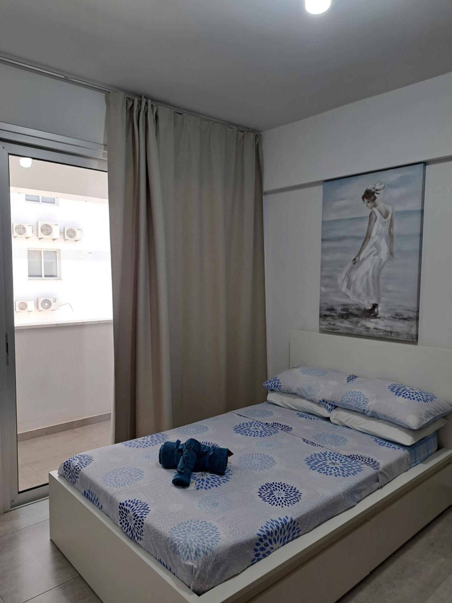 Albert'S Apartment St Lazarus 402 B - First Floor Larnaca Esterno foto