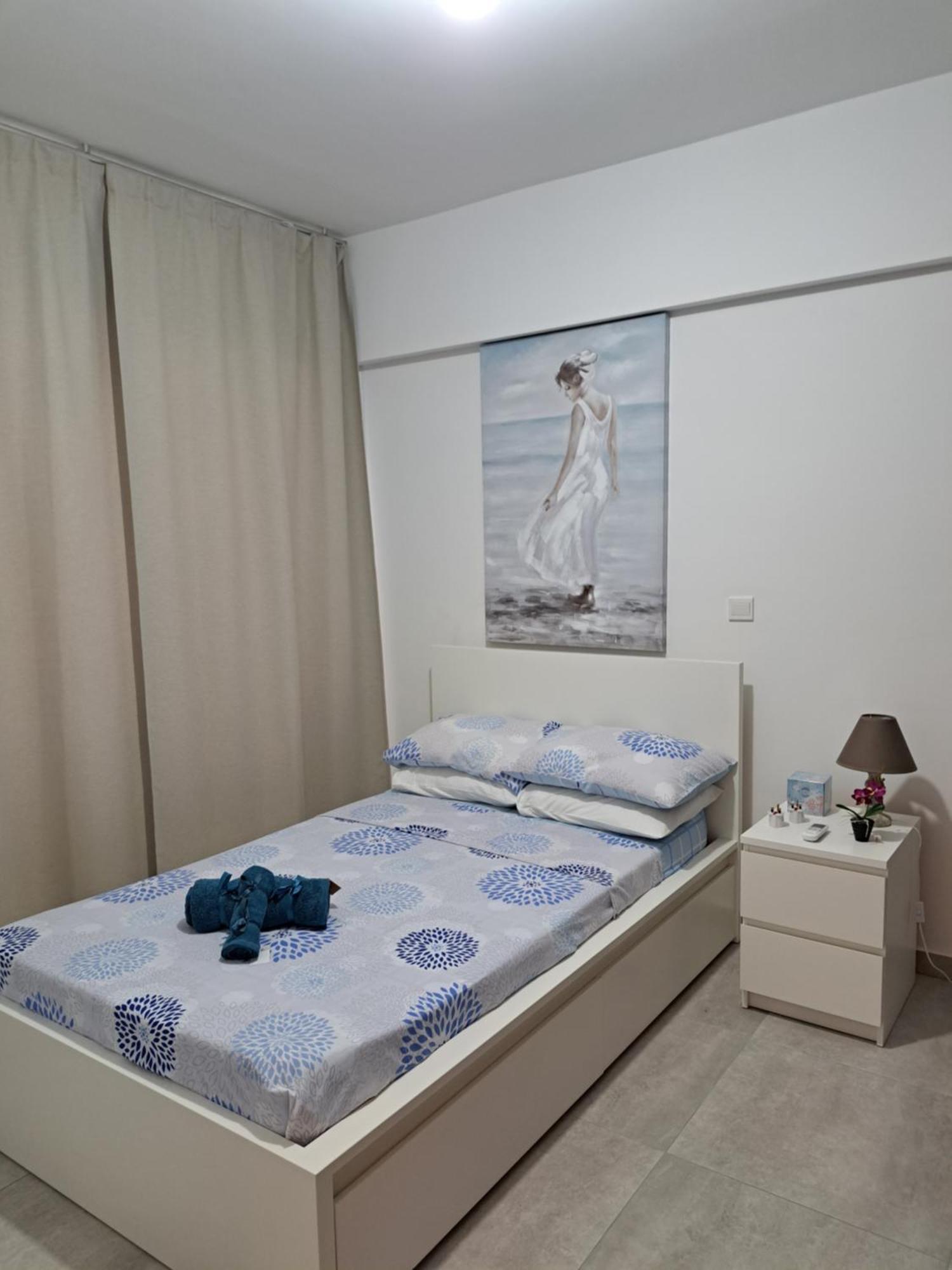 Albert'S Apartment St Lazarus 402 B - First Floor Larnaca Esterno foto