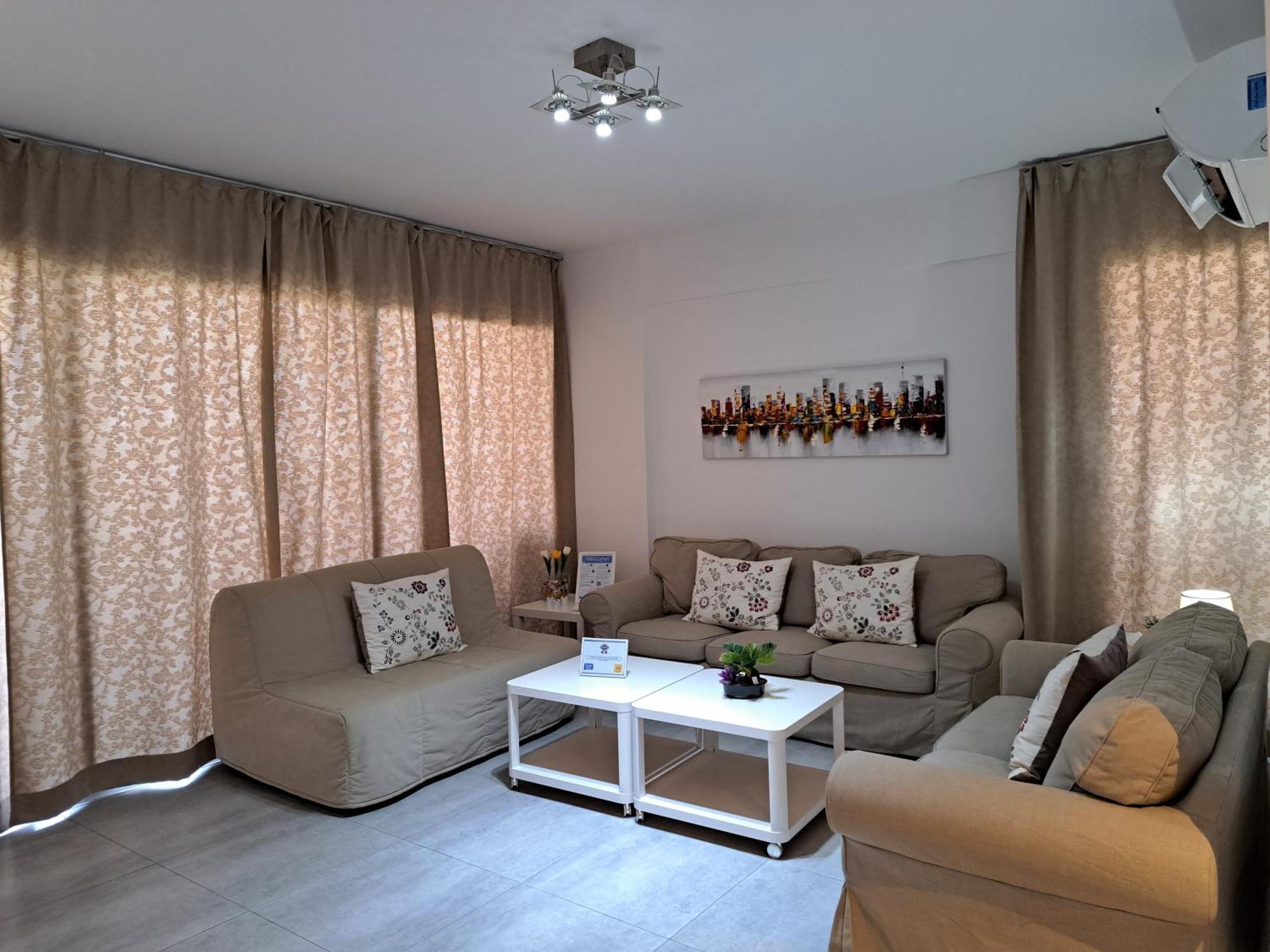 Albert'S Apartment St Lazarus 402 B - First Floor Larnaca Esterno foto